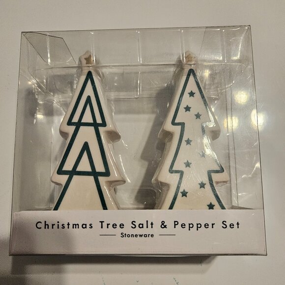 Thirstystone Other - Thirstystone Christmas Tree Salt & Pepper Set